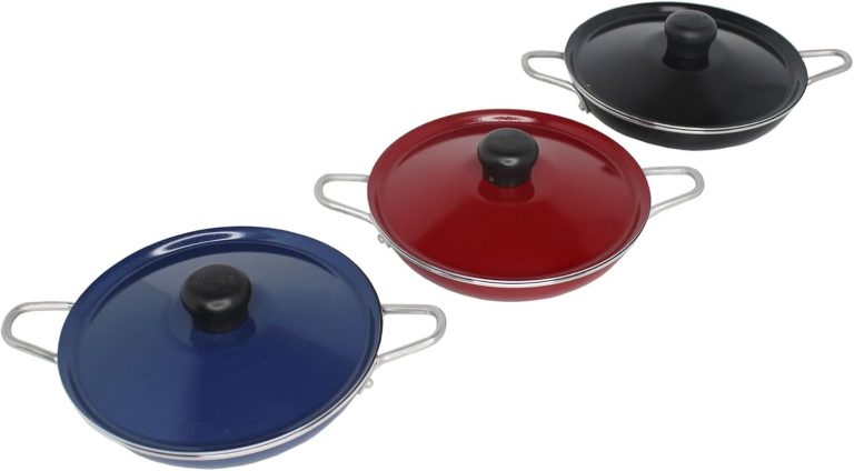Imusa 6″ Egg Pan Casserole with Lid and Bakelite Side Handle in Assorted Cookware, Colors may vary